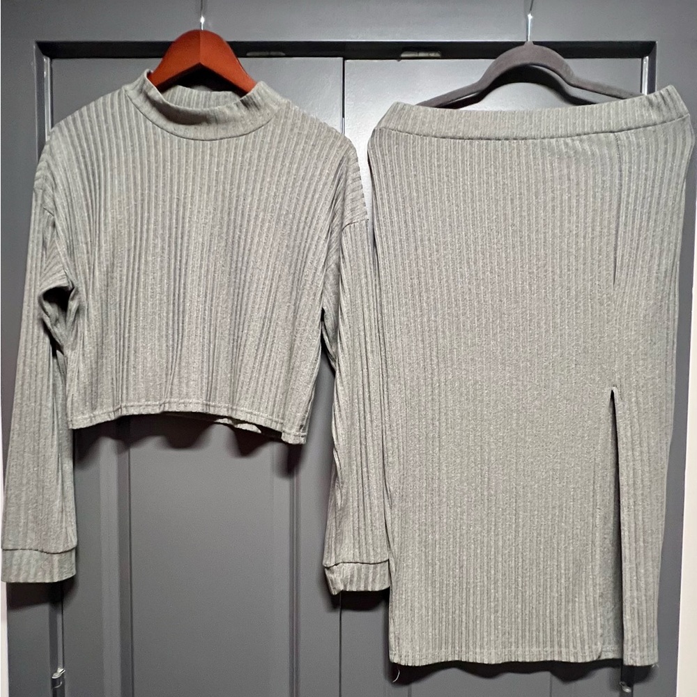 Gray Ribbed Women Sweater Set